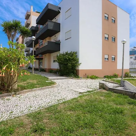 Beach & Barbecue By Rent4all Apartment Buarcos